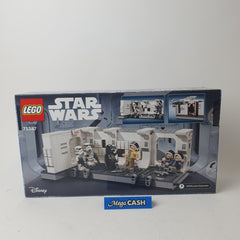 LEGO - Star Wars - Boarding the Tantive IV - 75387