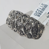 LADIES 9CT DIAMOND PATTERNED RING 3.4GMS Ring Size I 1/2 / 5 US
