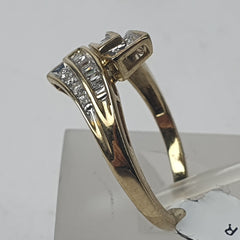 LADIES 9CT DIAMOND RING 2.6GMS Ring Size Q / 8.5 US