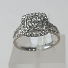 LADIES 9CT DIAMOND HALO RING 3.7GMS Ring Size Q / 8.5 US