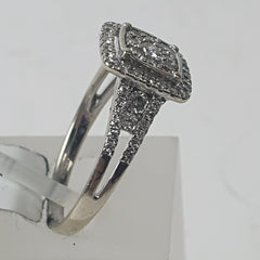 LADIES 9CT DIAMOND HALO RING 3.7GMS Ring Size Q / 8.5 US