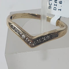 LADIES 9CT DIAMOND V RING 1.6GMS  Ring Size M / 6.5 US