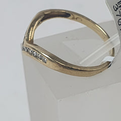 LADIES 9CT DIAMOND V RING 1.6GMS  Ring Size M / 6.5 US
