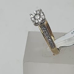 LADIES 9CT DIAMOND RING 3.2GMS Ring Size Q / 8.5 US