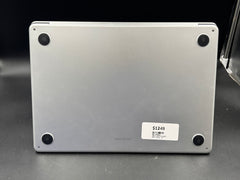 Apple MacBook Air 13.6” - 16GB SSD - M2 CHIP - 2024 MODEL