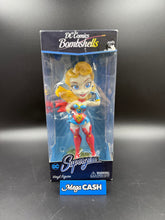 DC Comics Bombshells - Supergirl Vinyl Figure