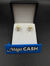 9ct Diamond & Pearl Earrings 3.4gms