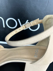 NOVO usha buff heel- nude size 6