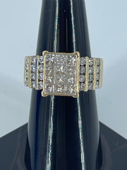 Ladies 14ct Yellow Gold Diamond Ring