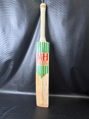 MILLICHAMP & HALL SHORT HANDLE CRICKET BAT