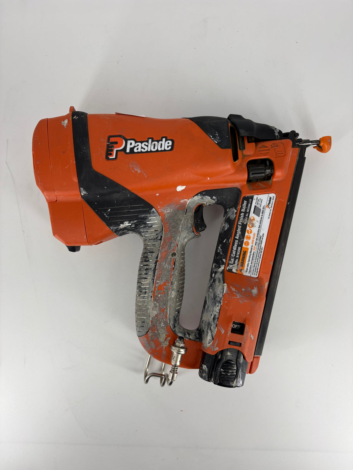 PASLODE NAILER 16 GAUGE NAIL GUN WITH BATTERY