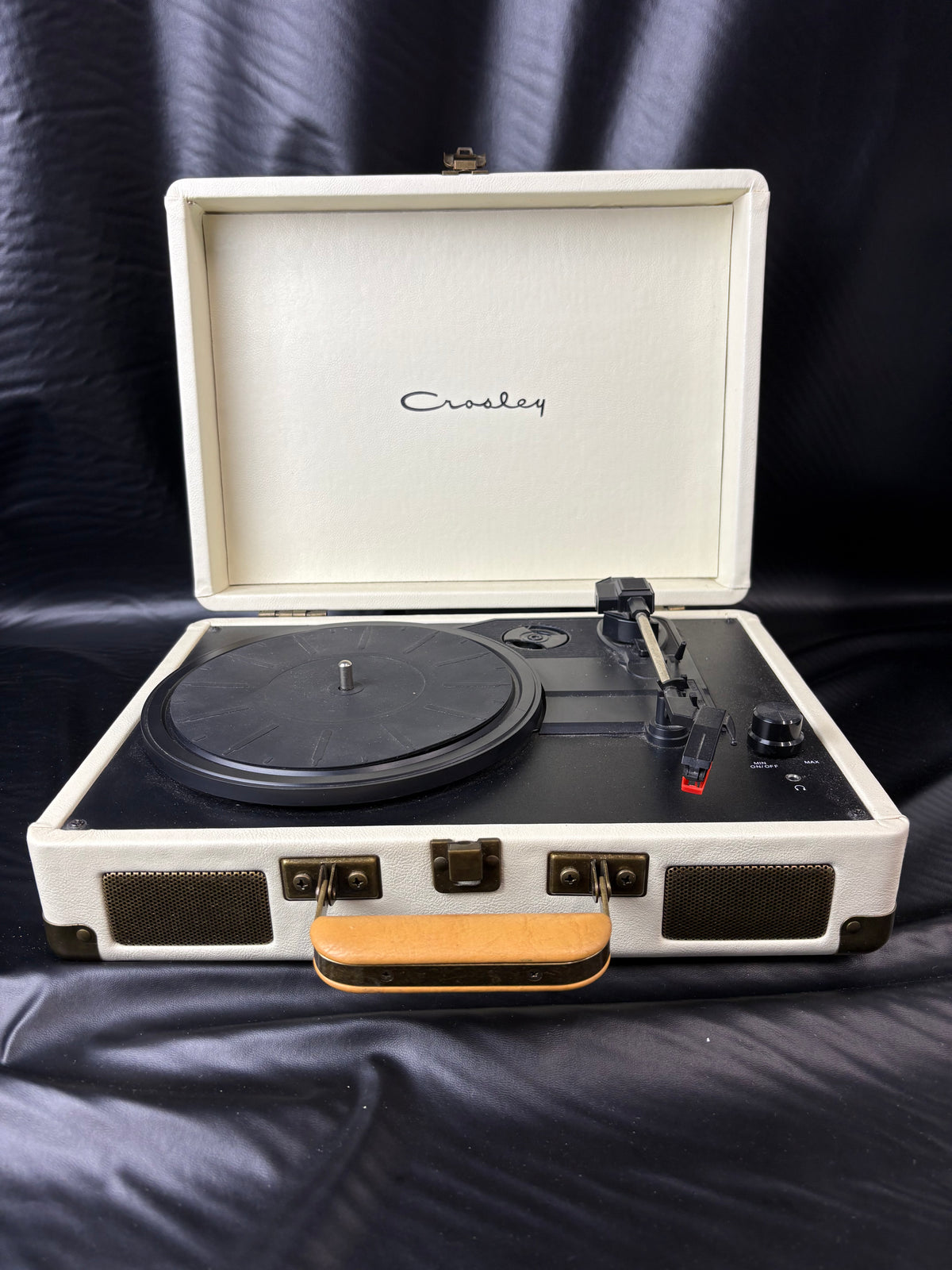 CROSLEY PORTABLE RECORD PLAYER - WHITE LEATHER BRIEFCASE STYLE - WITH POWER CORD -