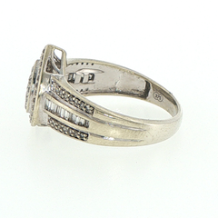 9ct White Gold Pear-Shaped Diamond Cluster Ring
