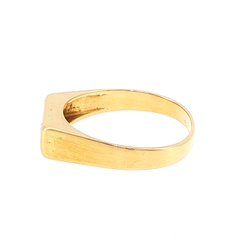 18ct Yellow Gold Diamond Accent Signet Ring