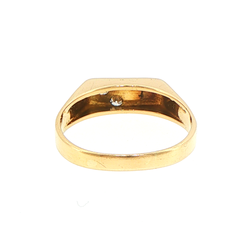 18ct Yellow Gold Diamond Accent Signet Ring