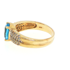 9ct Yellow Gold Blue Oval Multi-stoned Diamond Ring