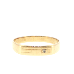 9ct Yellow Gold Diamond Accent Band Ring