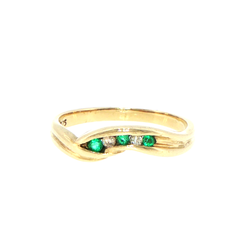9ct Yellow Gold Curved Multi-Stone Diamond Ring