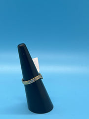 18ct V ring