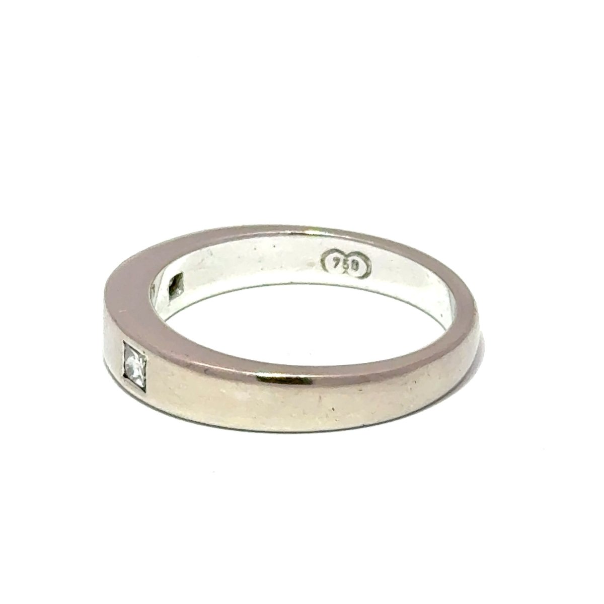 18ct White Gold Three-Stone Diamond Flush Set Band Ring - Mega Cash Sydney