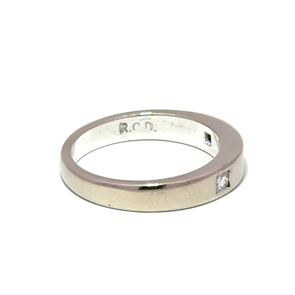 18ct White Gold Three-Stone Diamond Flush Set Band Ring - Mega Cash Sydney