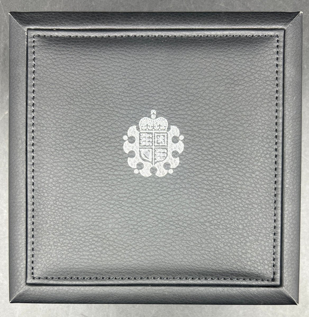 2022 Her Majesty Queen Elizabeth Elizabeth II - UK 5oz Silver Proof Coin - Mega Cash Sydney