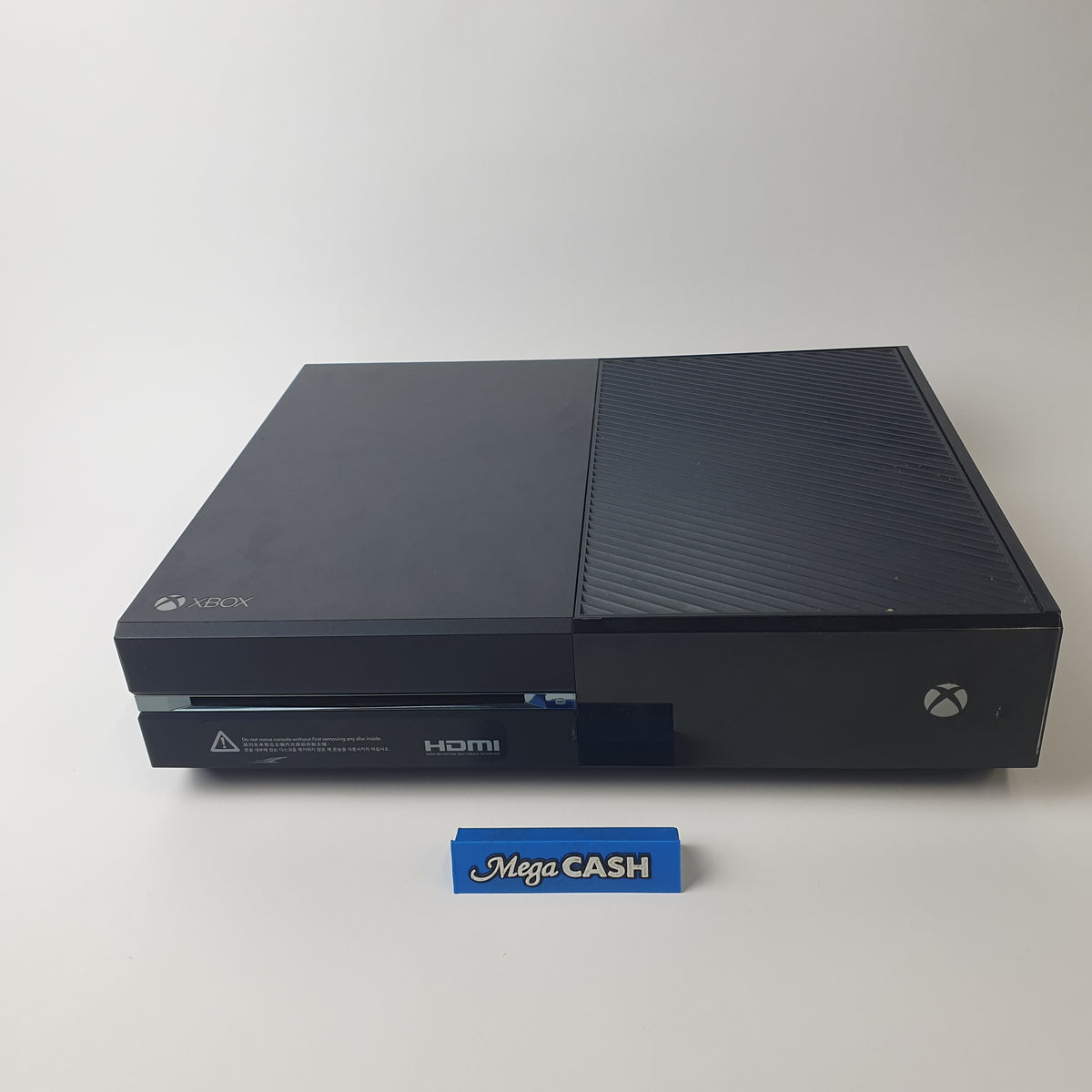 Microsoft Xbox One Original Console + Controller & Cables