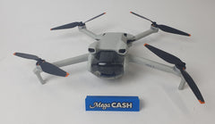 DJI DRONE MINI 3 MTP3D - WITH X3 BATTERIES IN BAG WITH SCREEN LCD REMOTE CONTROL - RM330