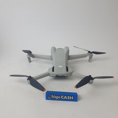 DJI DRONE MINI 3 MTP3D - WITH X3 BATTERIES IN BAG WITH SCREEN LCD REMOTE CONTROL - RM330