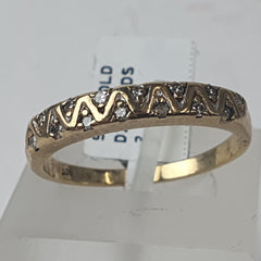 LADIES 9CT DIAMOND RING 2.7GMS Ring Size R / 9 US