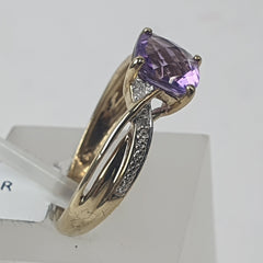 LADIES 9CT DIAMOND RING 2.5GMS Ring Size M 1/2 / 7 US