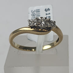 LADIES 9CT DIAMOND RING 2.5GMS Ring Size N 1/2 / 7 US
