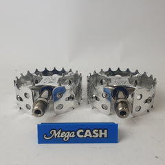 BULLSEYE PEDALS BULLSEYE VINTAGE BMX PEDALS
