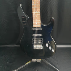 ASHTON ELECTRIC GUITAR NO MODEL OR SERIALS VISIBLE / IN CARRY CASE / TUNER BUILT IN