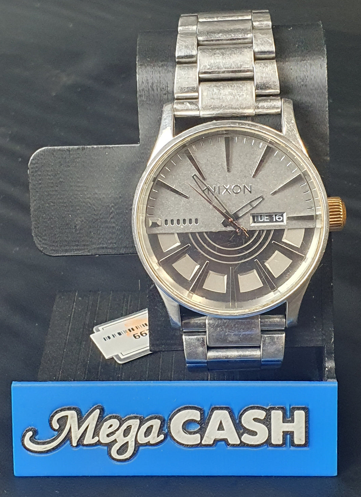 MENS - NIXON - ANALOGUE WATCH - STAR WARS - SENTRY SS - SILVER STEEL BAND