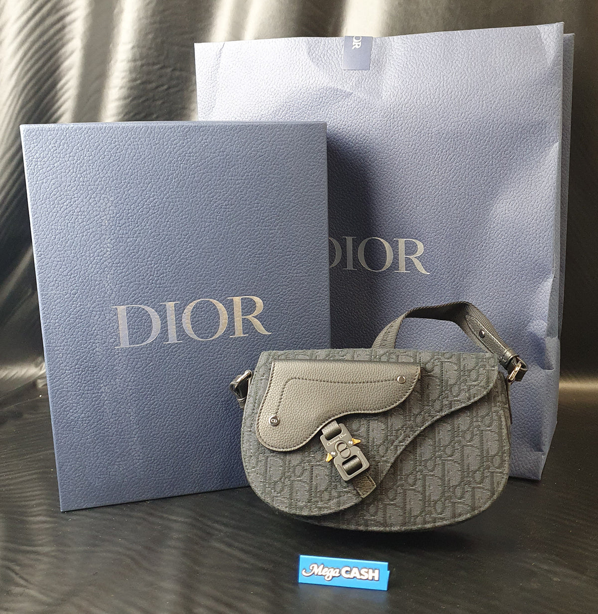 DIOR - Saddle Messenger Bag Black Dior Oblique Jacquard and Black Grained Calfskin