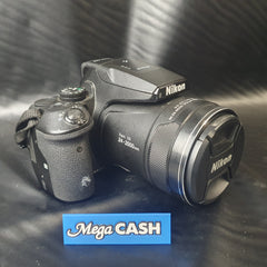 Nikon - COOLPIX P900 - Black Digital Camera - 16MP 83x Optical Zoom - with Charger & Bag