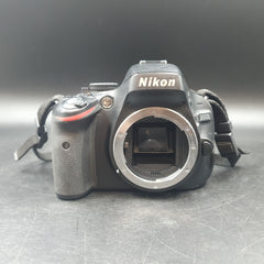 NIKON D5100 Camera with 18-55mm Lens
