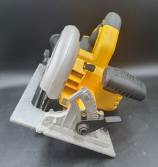 DEWALT - DCS570 - 18V XR Li-ion Cordless Brushless 184mm Circular Saw - Skin Only