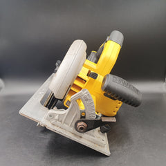 DeWalt - DCS570 - 18V XR Li-ion Cordless Brushless 184mm Circular Saw - Skin Only
