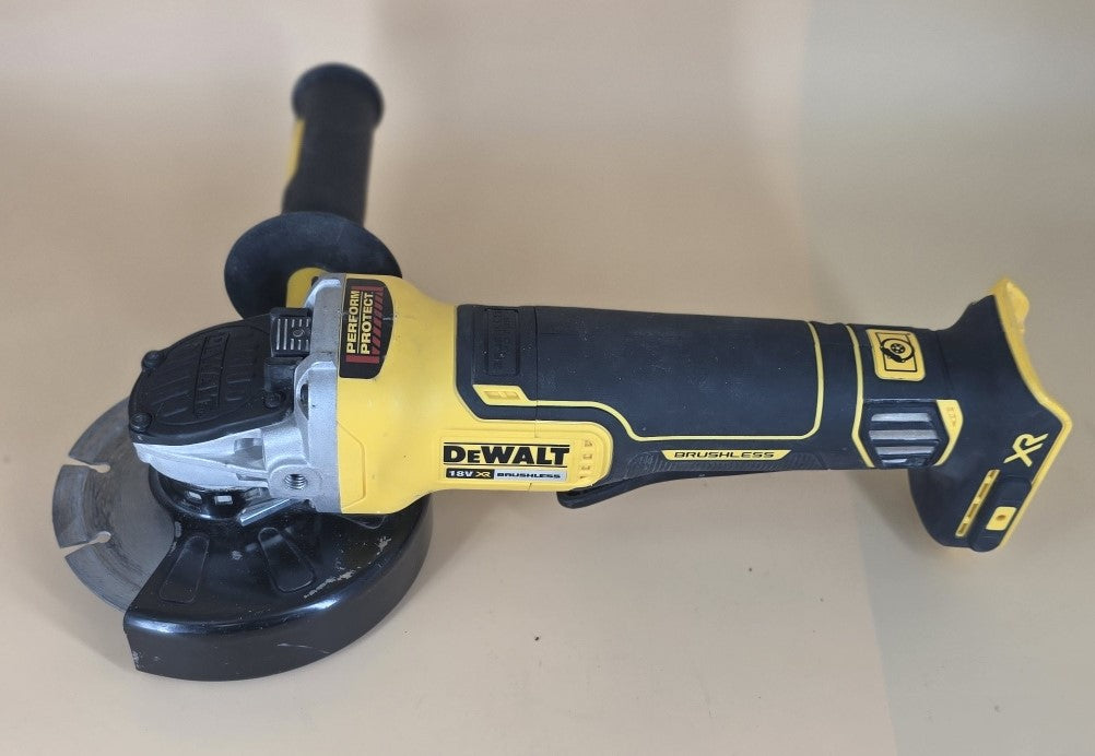 DeWALT Angle Grinder DCG406 - Skin Only