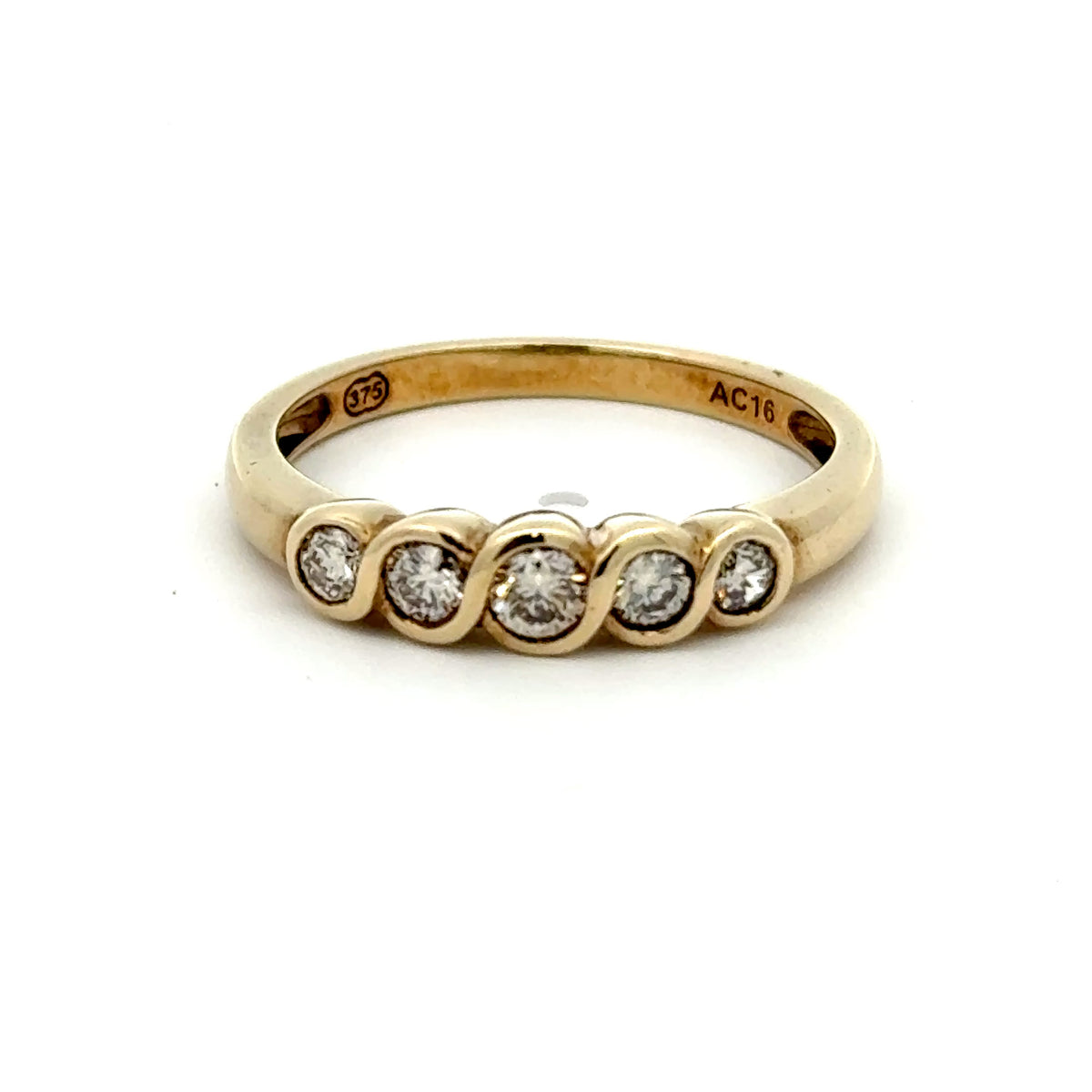 9ct Yellow Gold Five-Stone Diamond Scalloped Band