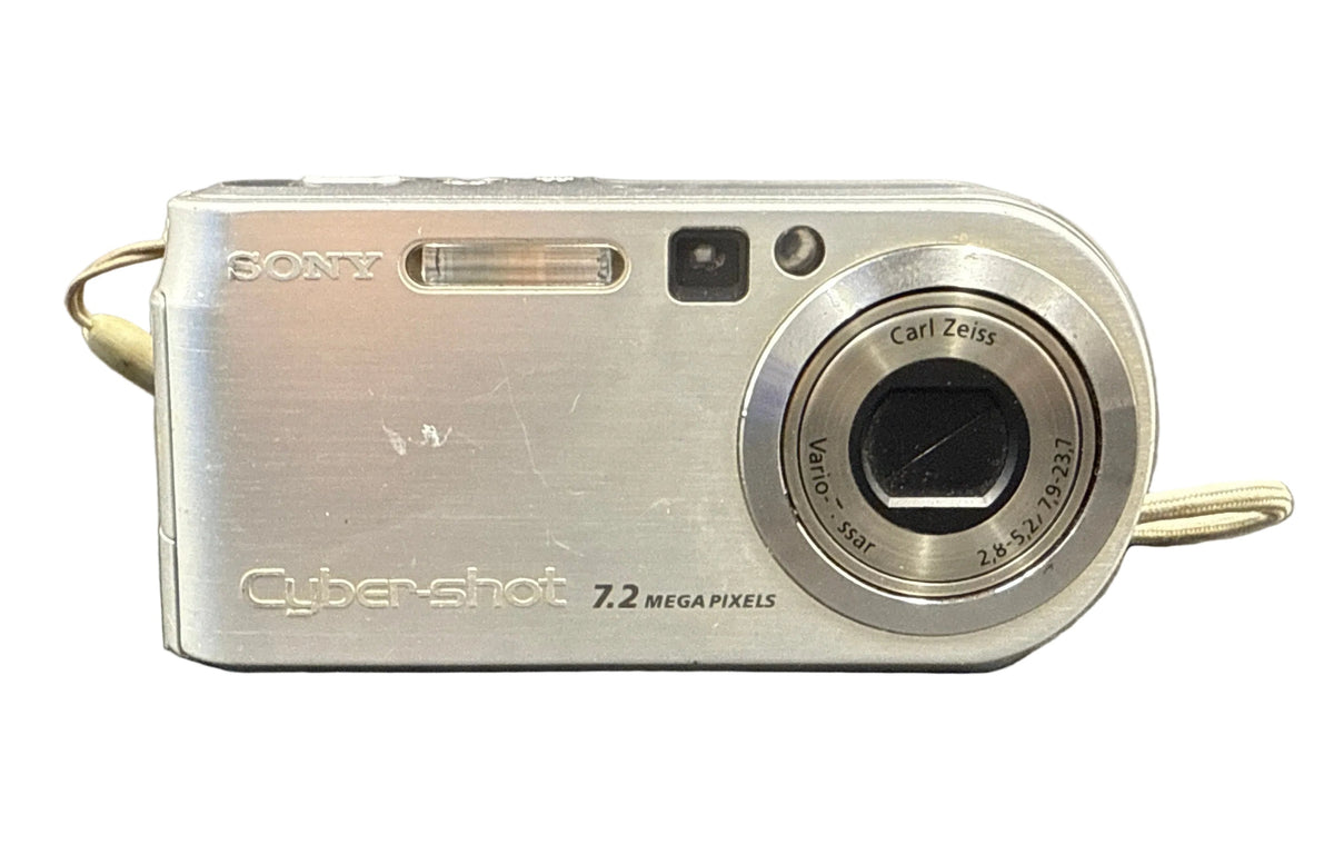 Sony Cyber-shot DSC-P200 Digital Camera