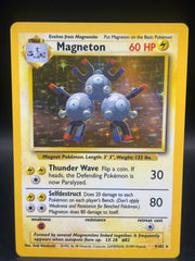 Magneton 9/102 Holo  Base Set Unlimited