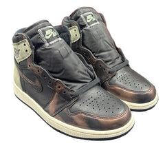NIKE - Air Jordan 1 Retro High Tops - With Black and Green Laces - Size 9 US Mens