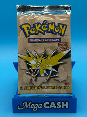 1st Edition Fossil Booster Pack (Zapdos Artwork)