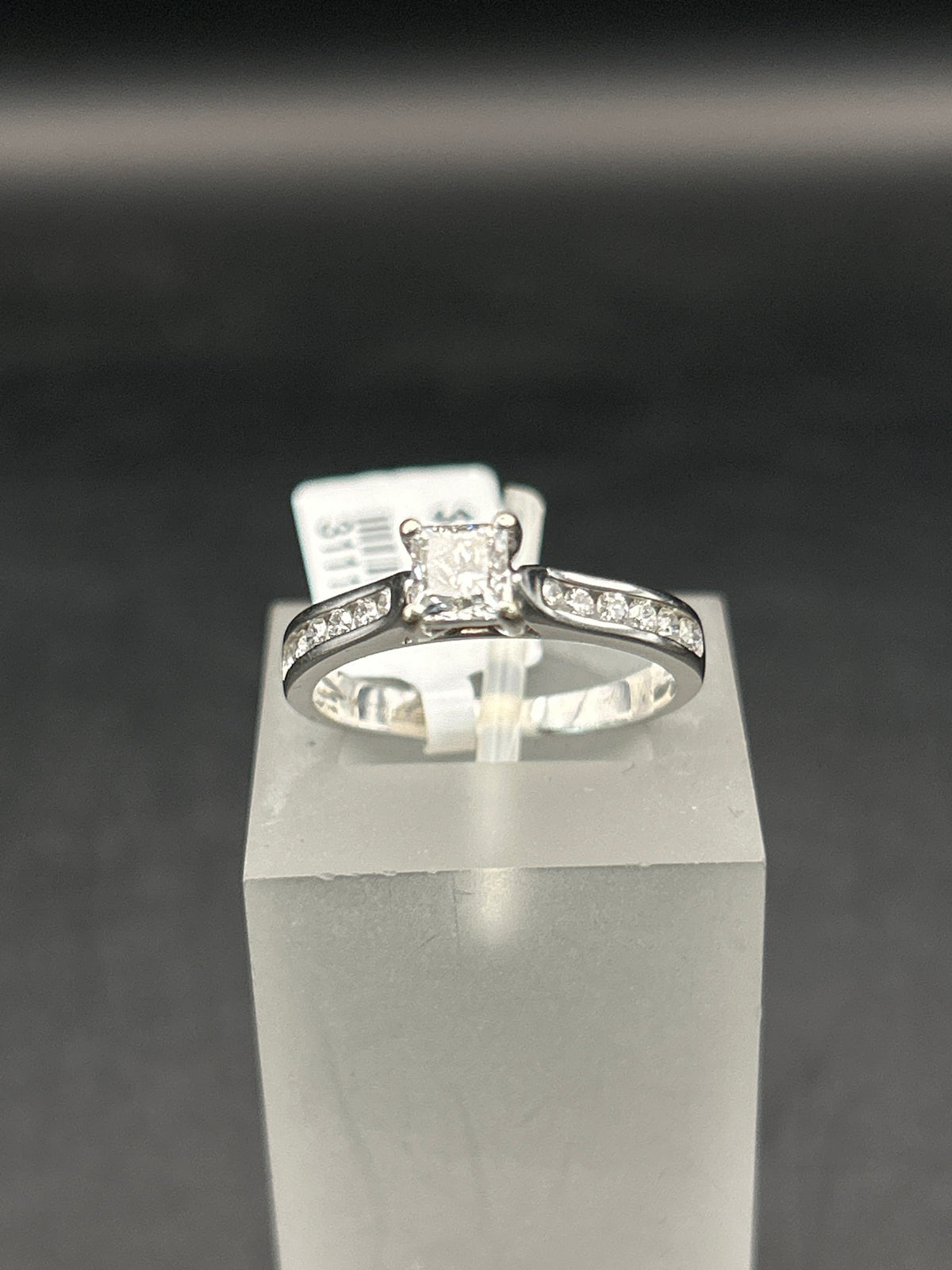 Ladies 14ct Gold 0.5ct Diamond Ring Size N / 7 US