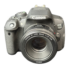 CANON - EOS 700D & EF 50mm 1:1.8 STM Lens