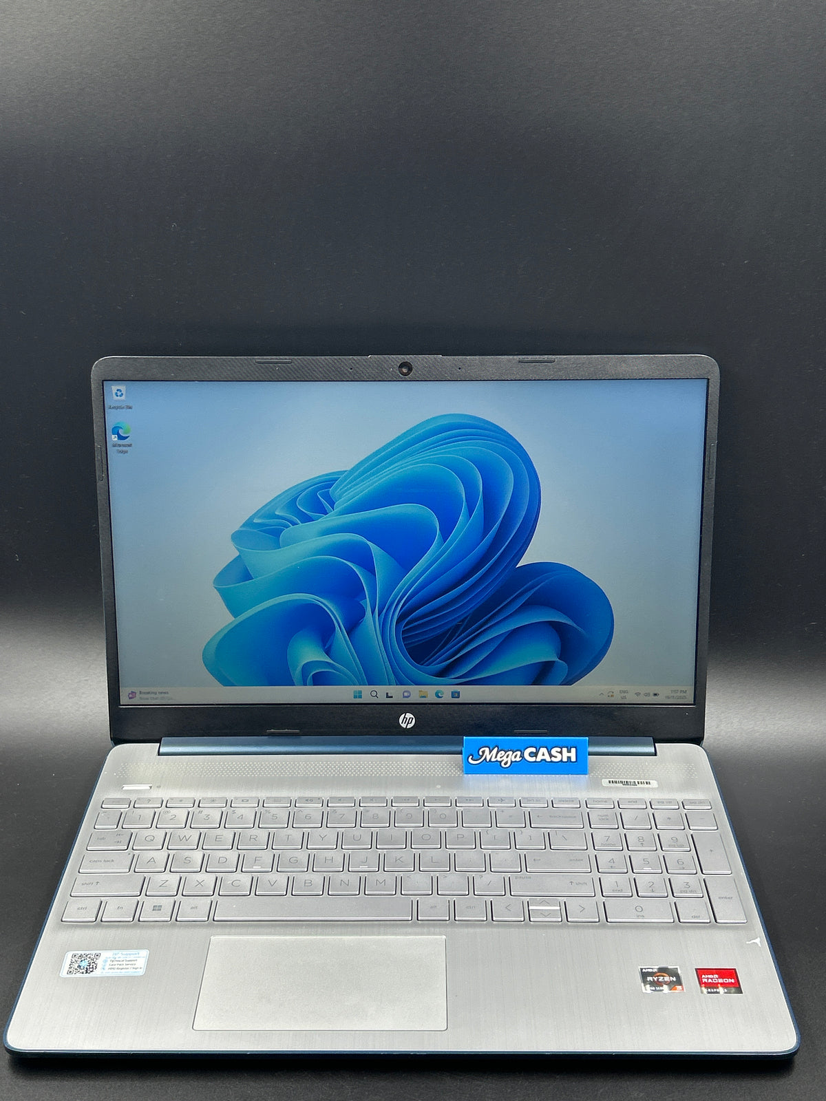 HP Laptop - AMD Ryzen 3 @2.60GHz - 8GB RAM - 256GB SSD