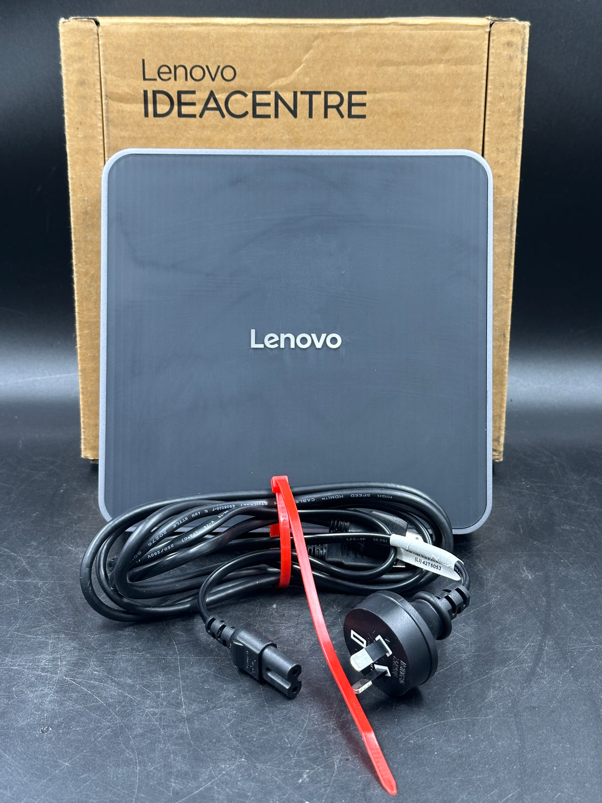Lenovo IdeaCentre Mini - Intel 5-210H @2.20GHz - 512GB/16GB